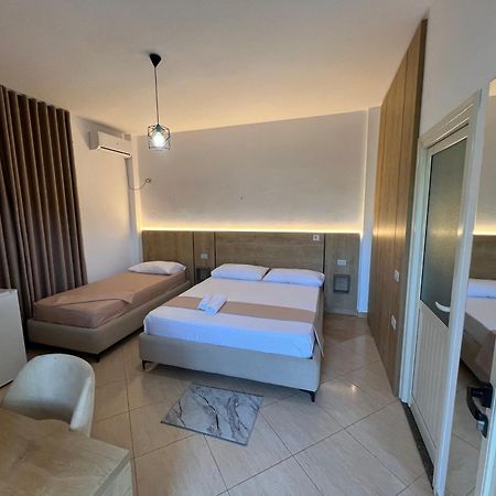 Greison Vacation House فلورا المظهر الخارجي الصورة
