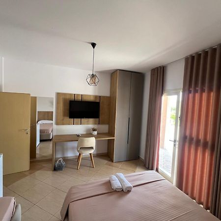 Greison Vacation House فلورا المظهر الخارجي الصورة